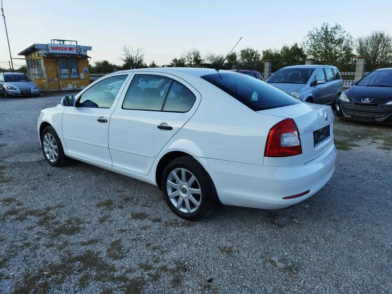 Skoda Octavia 1.4 I 80 к.с., снимка 8 - Автомобили и джипове - 47654669