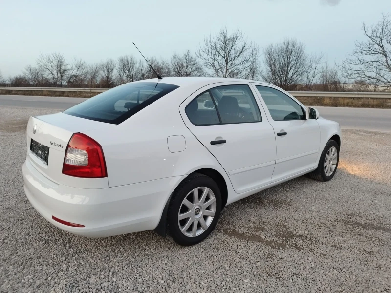 Skoda Octavia 1.4 i, снимка 5 - Автомобили и джипове - 47654669