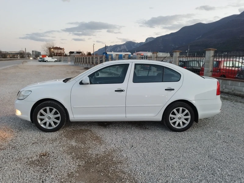 Skoda Octavia 1.4 i, снимка 8 - Автомобили и джипове - 47654669