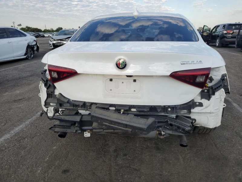 Alfa Romeo Giulia, снимка 6 - Автомобили и джипове - 48009297