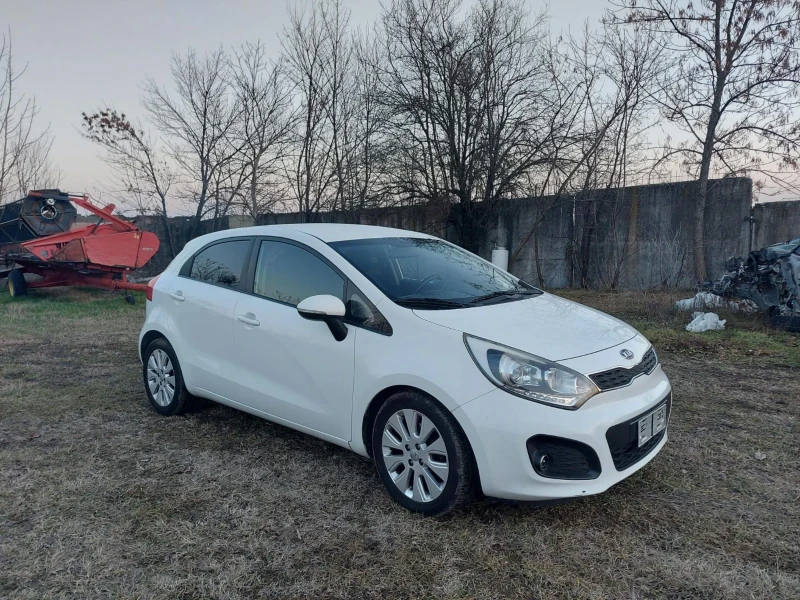 Kia Rio 1.4 CRDI, снимка 6 - Автомобили и джипове - 48797926