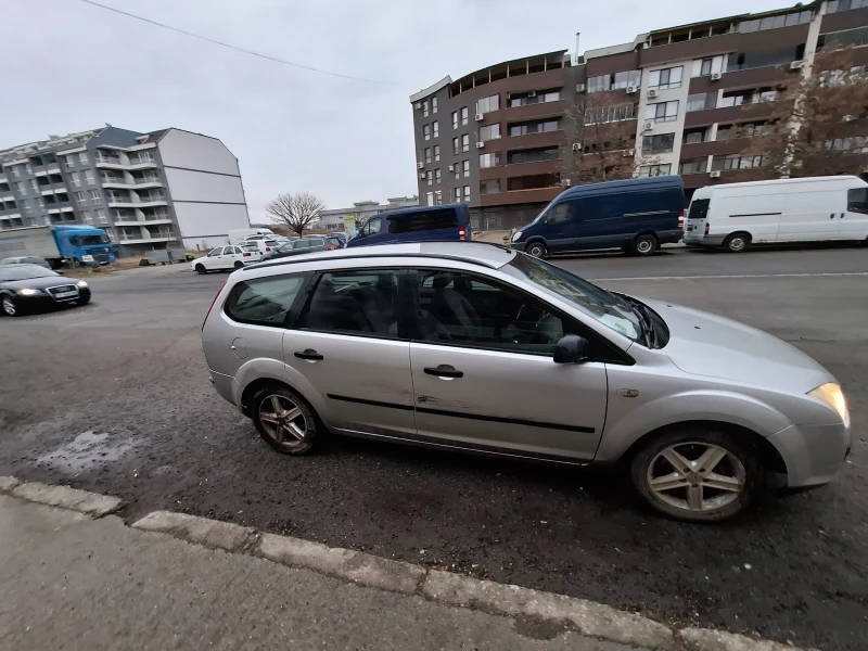 Ford Focus 1.6, снимка 3 - Автомобили и джипове - 49164132