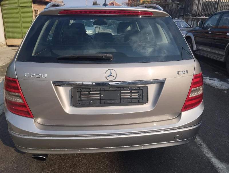 Mercedes-Benz C 220 Avantgarde , снимка 5 - Автомобили и джипове - 49271954