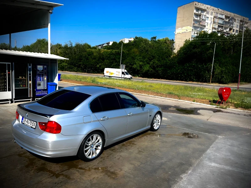 BMW 330 FACELIFT, снимка 6 - Автомобили и джипове - 52533968