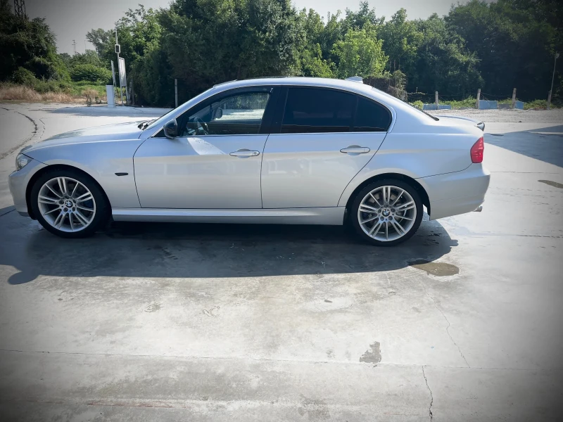 BMW 330 FACELIFT, снимка 3 - Автомобили и джипове - 52533968