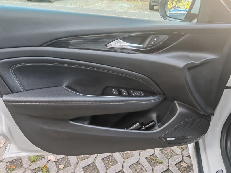 Opel Insignia Opc line Full, снимка 14 - Автомобили и джипове - 53175628