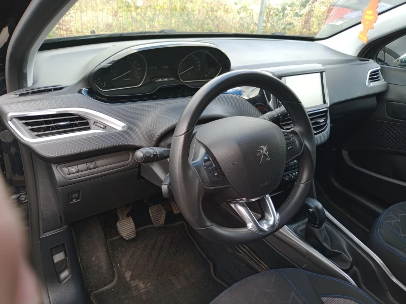 Peugeot 2008, снимка 12 - Автомобили и джипове - 52012326