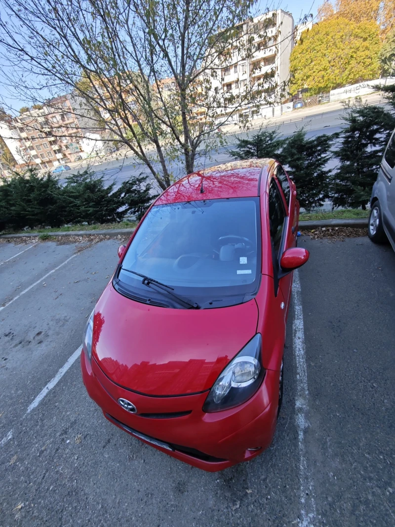 Toyota Aygo, снимка 15 - Автомобили и джипове - 52261422