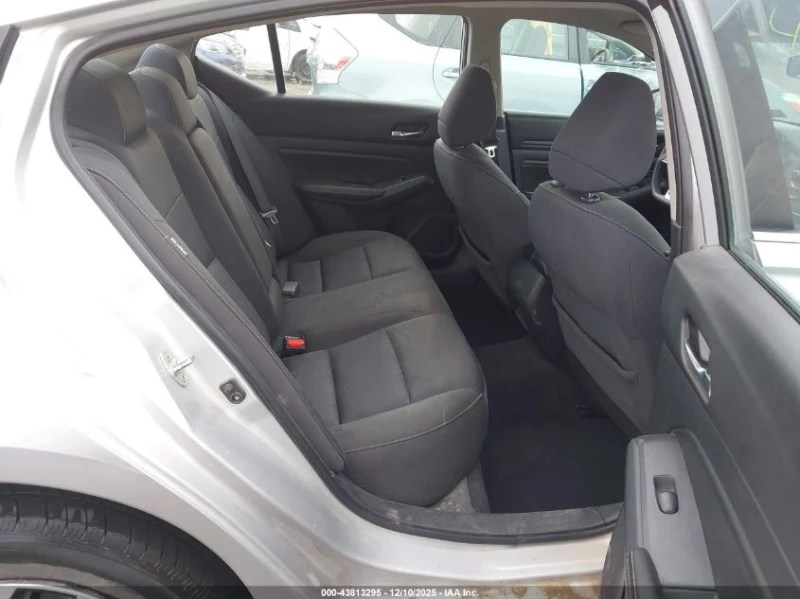 Nissan Altima 2.5L I-4 DI, DOHC, VVT, 188HP Front Wheel Drive, снимка 13 - Автомобили и джипове - 53095608