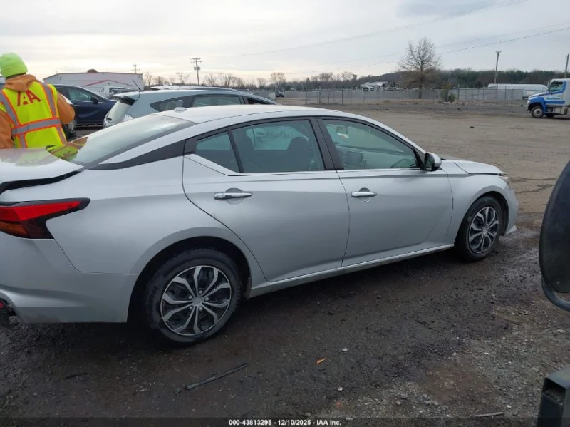 Nissan Altima 2.5L I-4 DI, DOHC, VVT, 188HP Front Wheel Drive, снимка 5 - Автомобили и джипове - 53095608