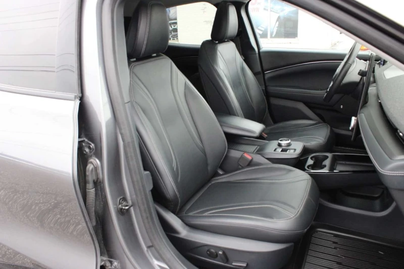 Ford Mustang Mach-E Premium X AWD | No Accident | Extended Range, снимка 15 - Автомобили и джипове - 53361131