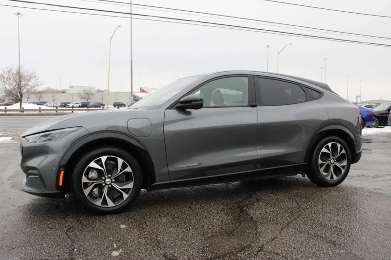 Ford Mustang Mach-E Premium X AWD | No Accident | Extended Range, снимка 3 - Автомобили и джипове - 53361131