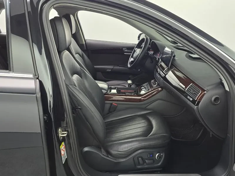 Audi A8 3.0 TFSI Quattro, снимка 11 - Автомобили и джипове - 54189218