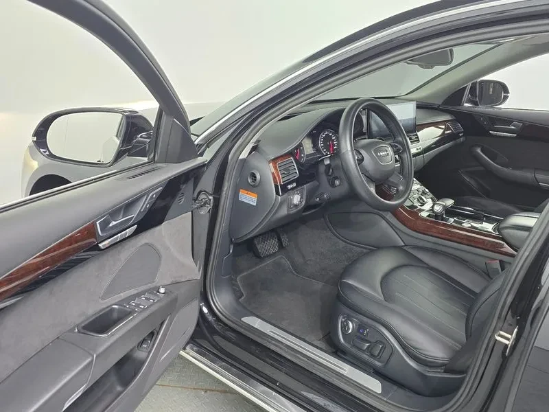 Audi A8 3.0 TFSI Quattro, снимка 10 - Автомобили и джипове - 54189218