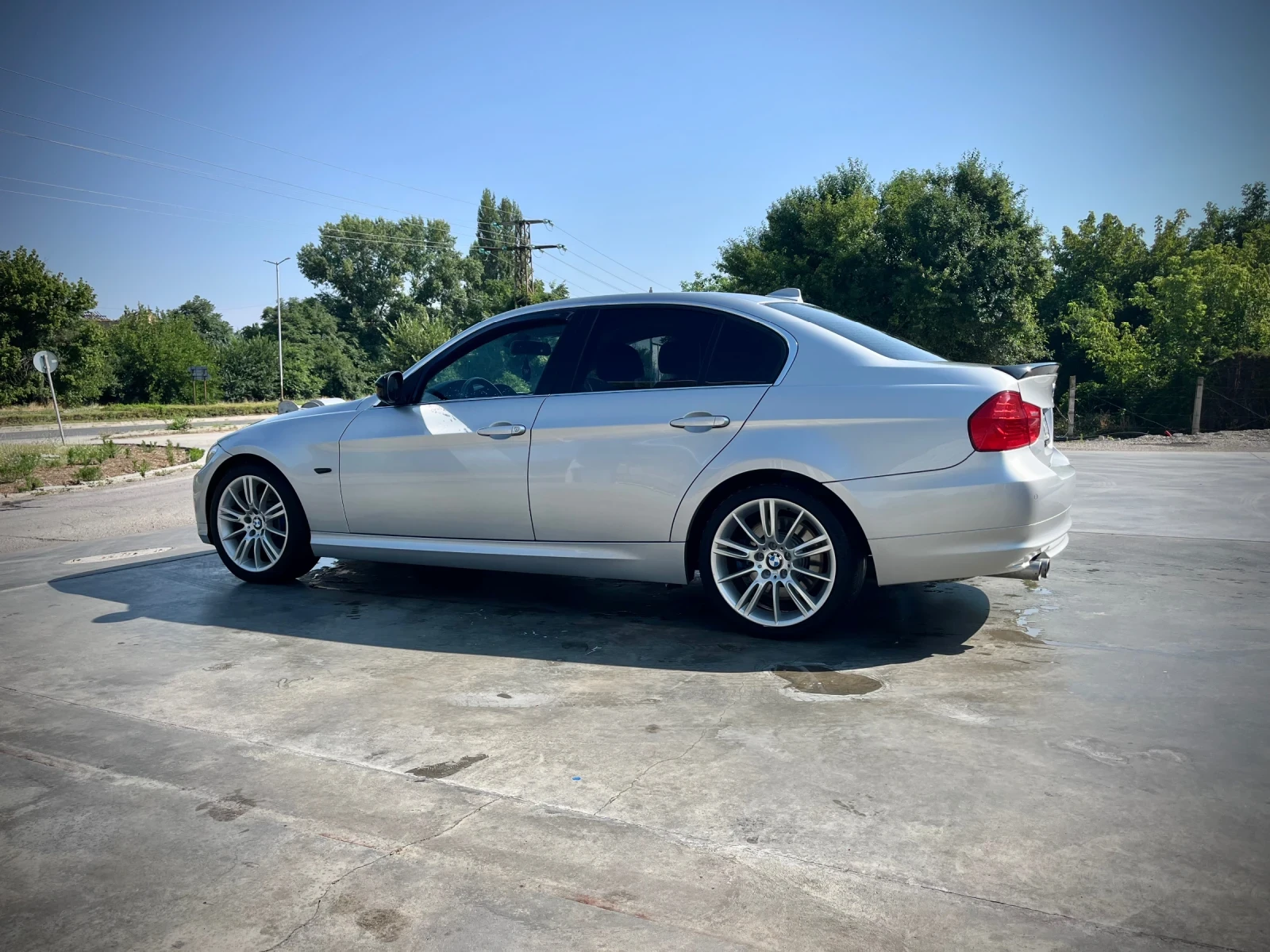 BMW 330 FACELIFT, снимка 1