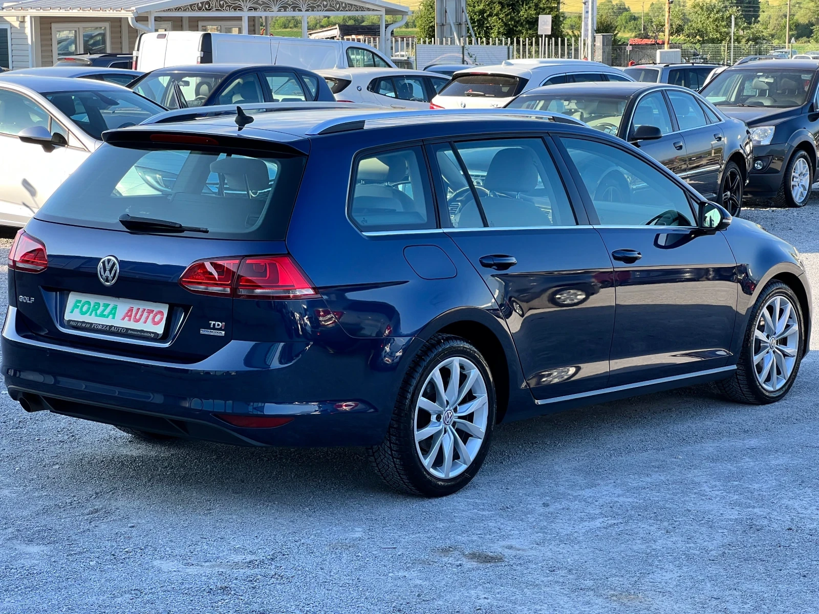 VW Golf Variant 1.6 TDI-BLUEMOTION-HIGHLINE - изображение 4