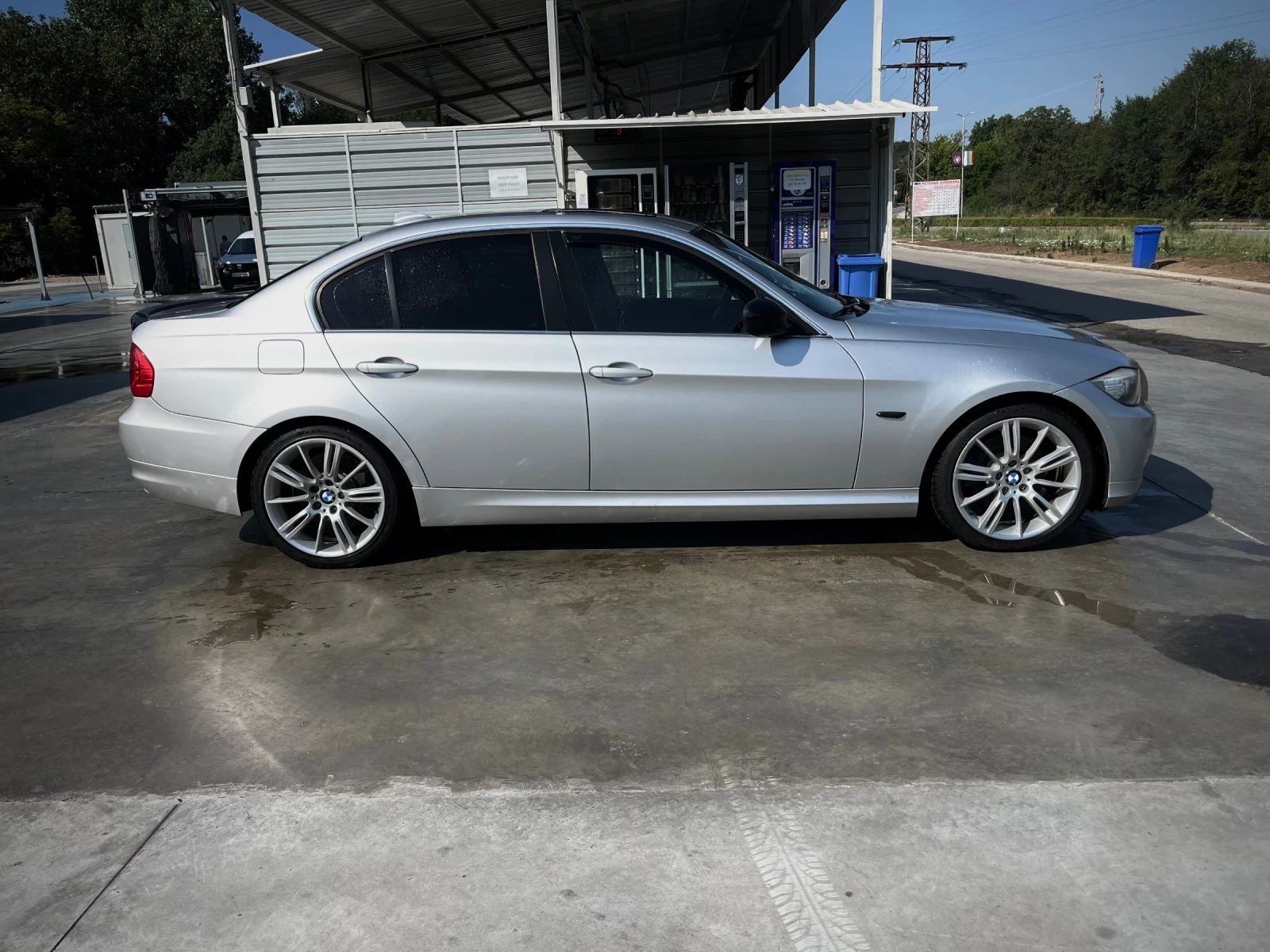 BMW 330 FACELIFT - изображение 5