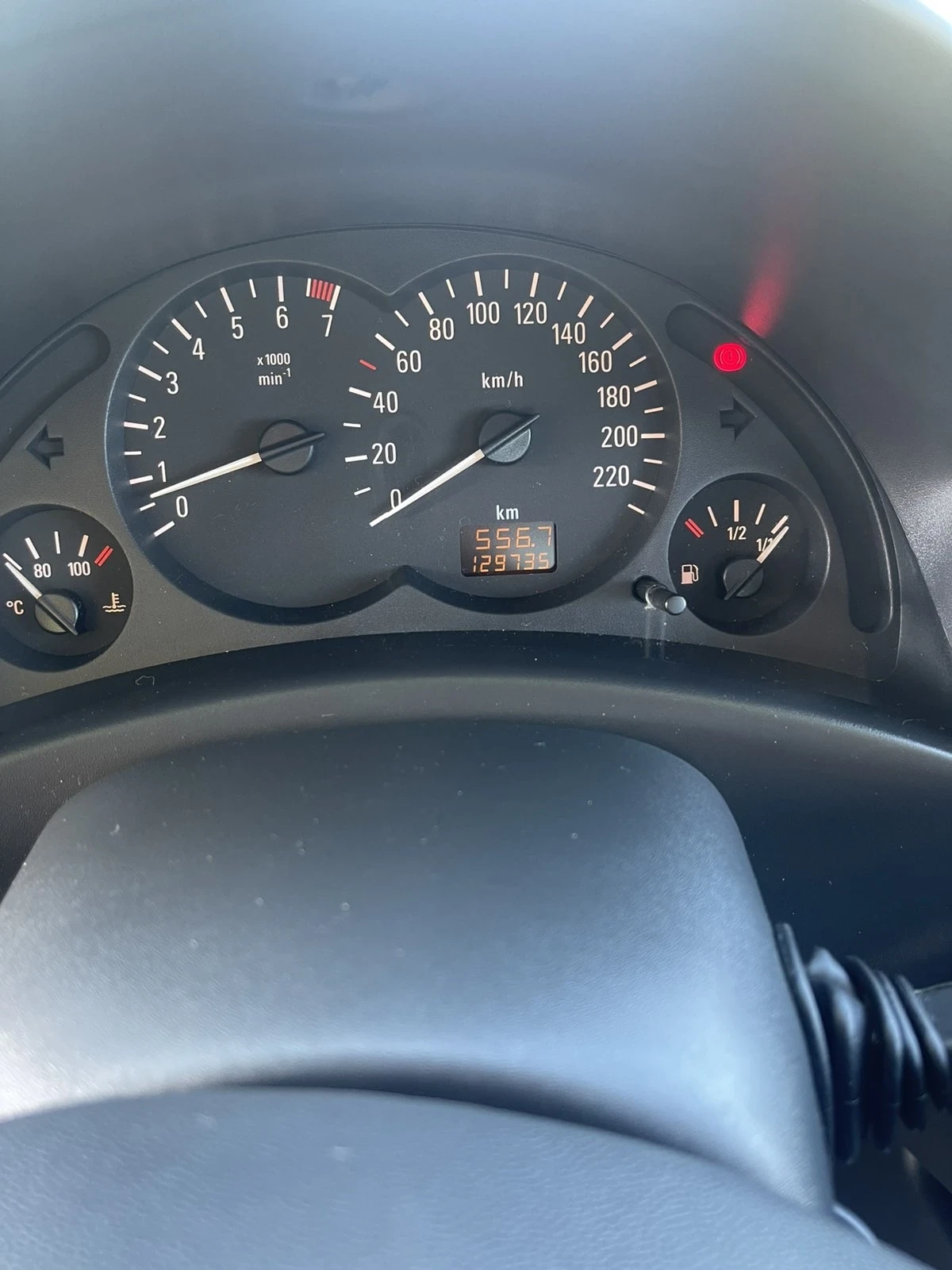 Opel Corsa 1.0 - изображение 9
