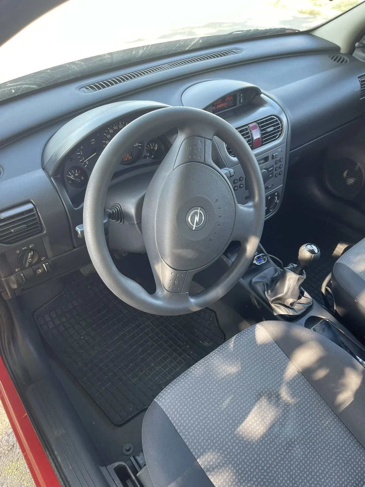 Opel Corsa 1.0 - изображение 6