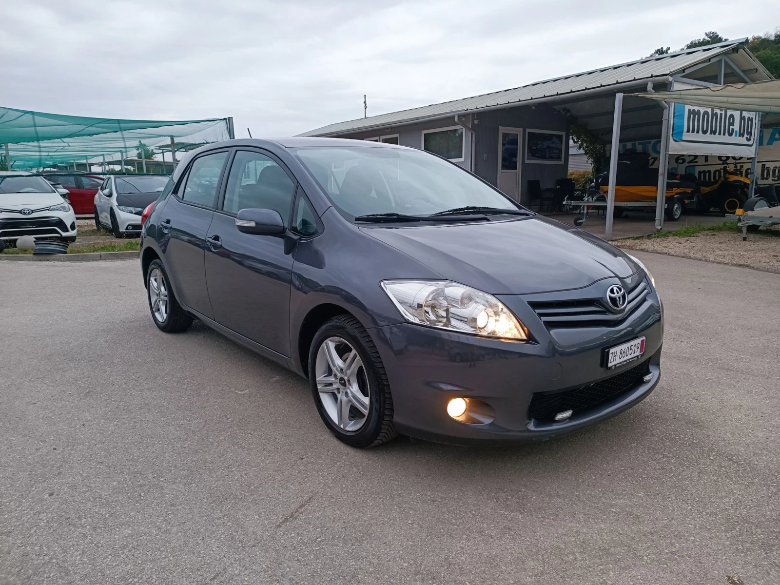 Toyota Auris 1.6i-132кс-ШВЕЙЦАРИЯ-РЪЧКА-6ск-FACELIFT - изображение 2
