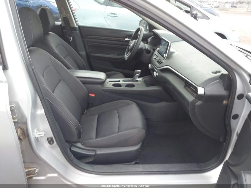 Nissan Altima 2.5L I-4 DI, DOHC, VVT, 188HP Front Wheel Drive | Mobile.bg � ����������� 10