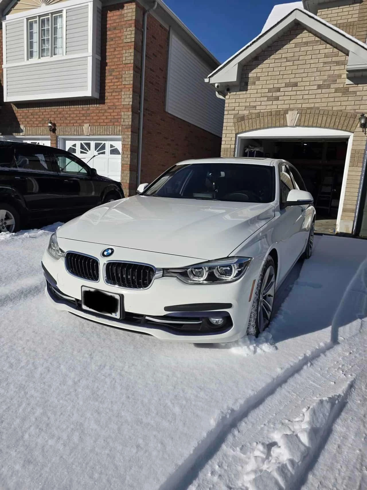 BMW 330 * 330i xDrive * CARFAX * 