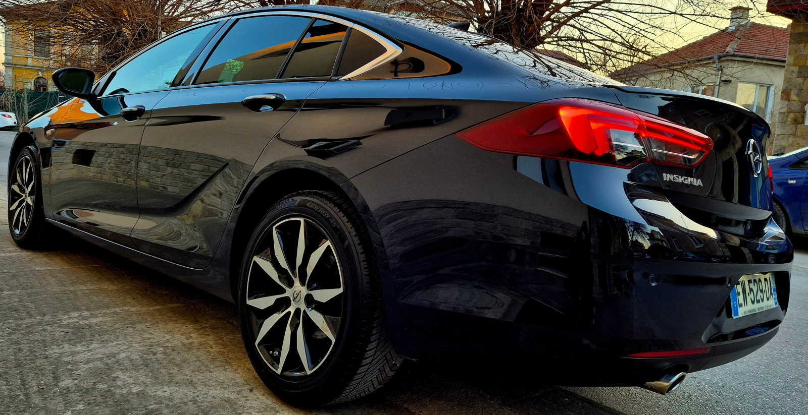 Opel Insignia 2.0d-EXECUTIVE-LUX-нави-кожа-6скорости, снимка 4 - Автомобили и джипове - 53818986