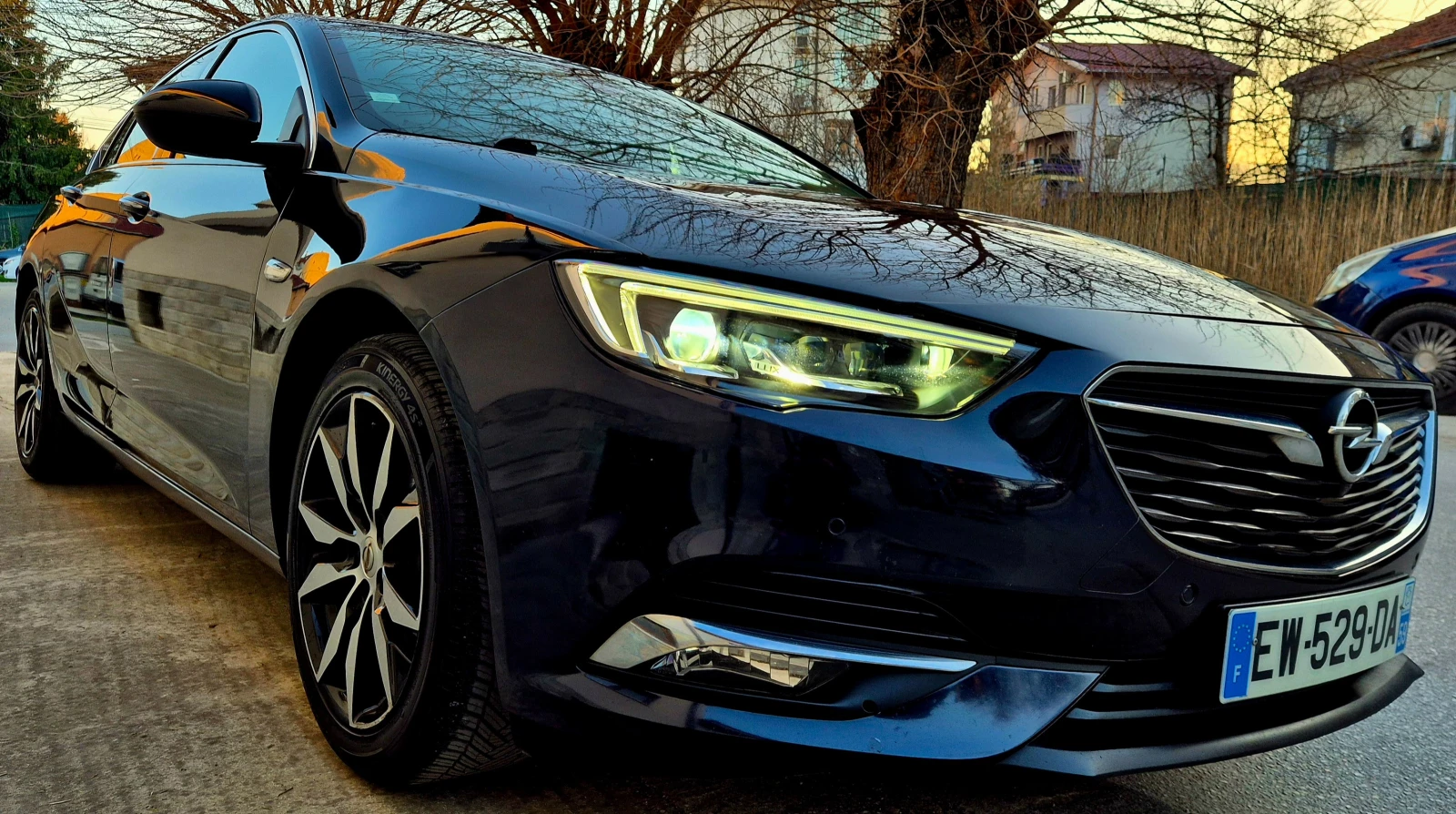 Opel Insignia 2.0d-EXECUTIVE-LUX-нави-кожа-6скорости | Auto.bg — изображение 1