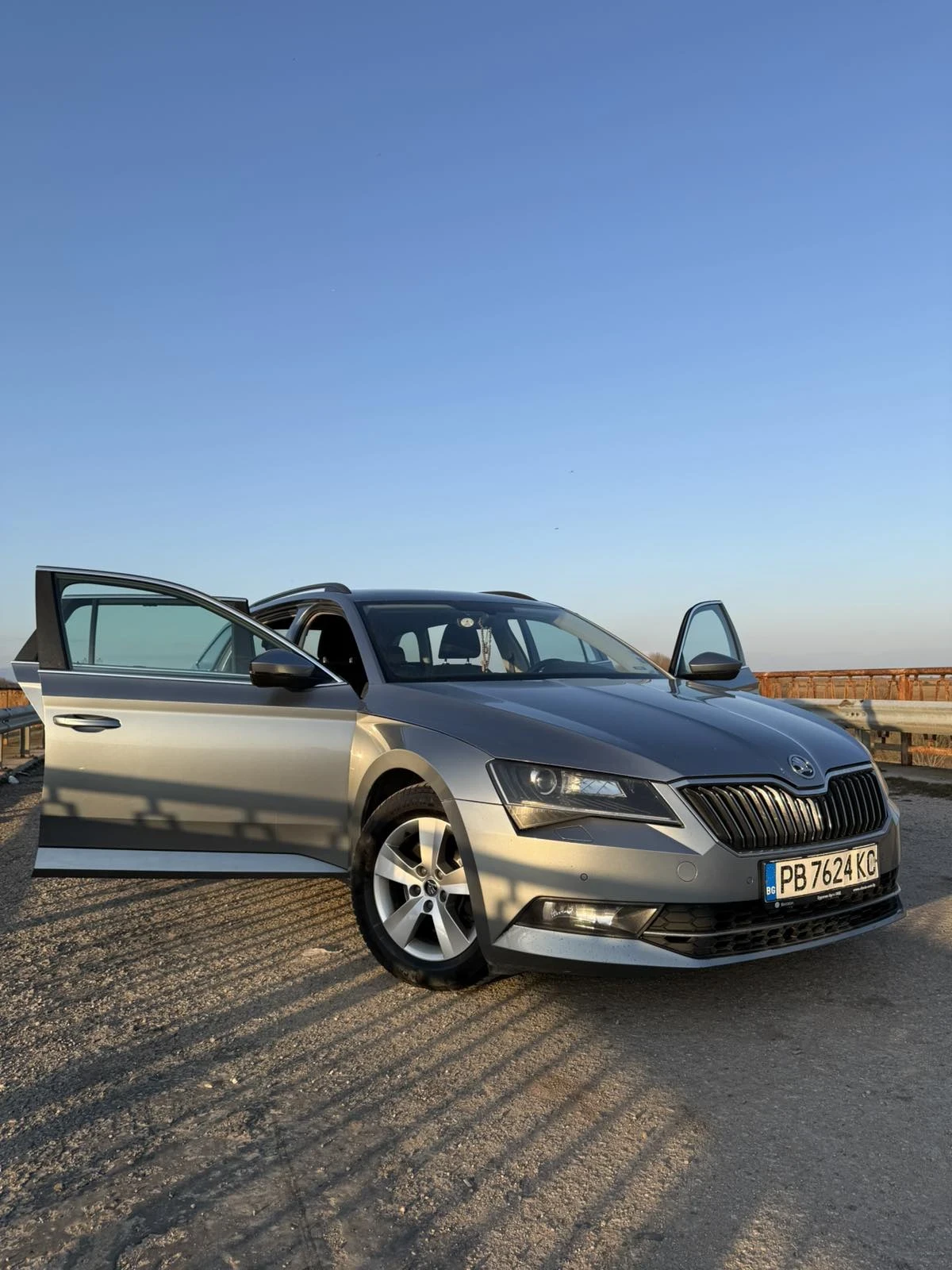 Skoda Superb, снимка 5 - Автомобили и джипове - 53872030