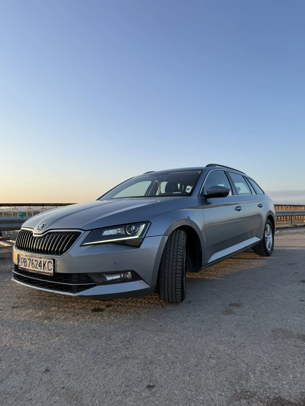 Skoda Superb, снимка 3 - Автомобили и джипове - 53872030