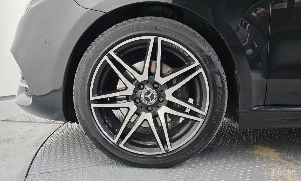 Mercedes-Benz V 300, снимка 5 - Автомобили и джипове - 53924552