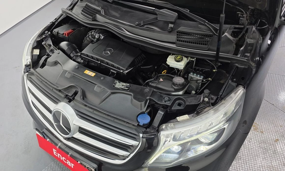 Mercedes-Benz V 300, снимка 6 - Автомобили и джипове - 53924552