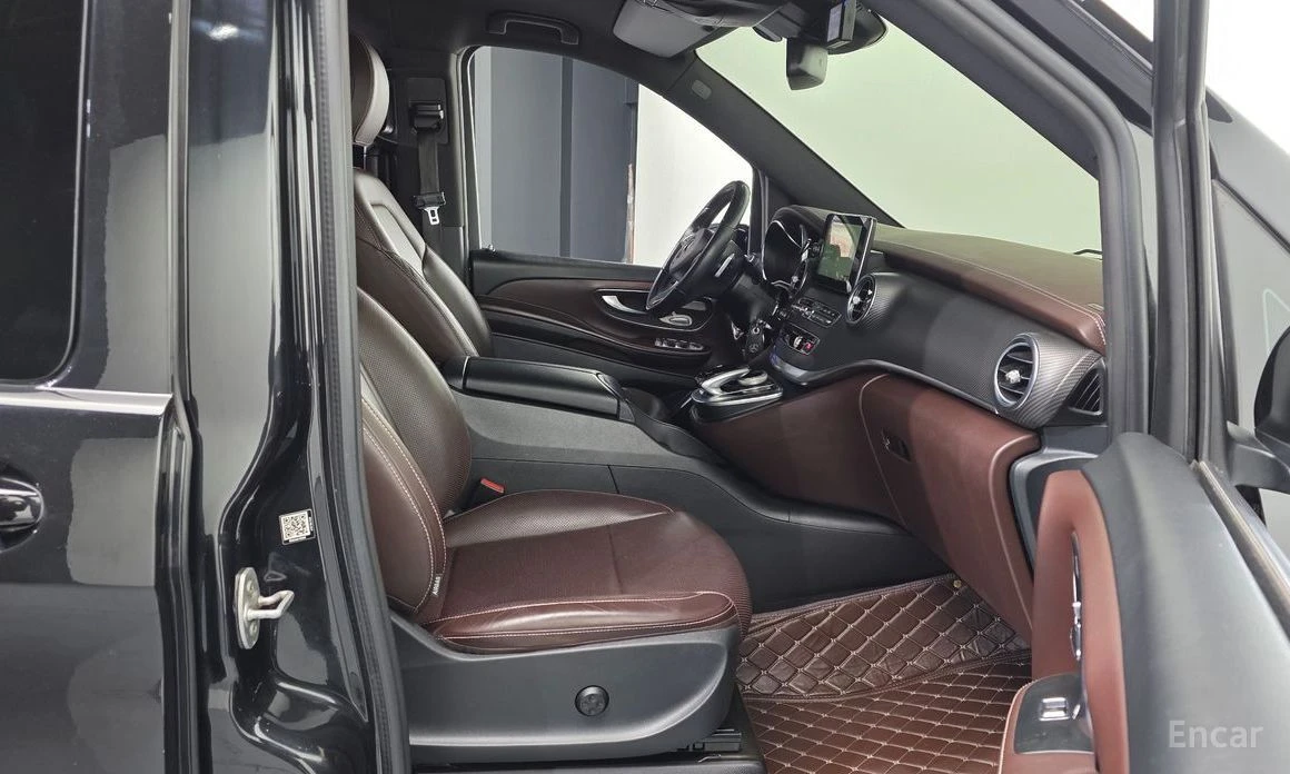 Mercedes-Benz V 300, снимка 11 - Автомобили и джипове - 53924552