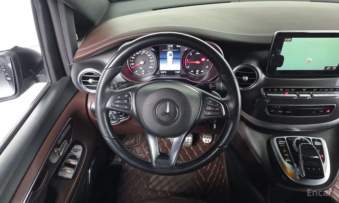 Mercedes-Benz V 300, снимка 13 - Автомобили и джипове - 53924552