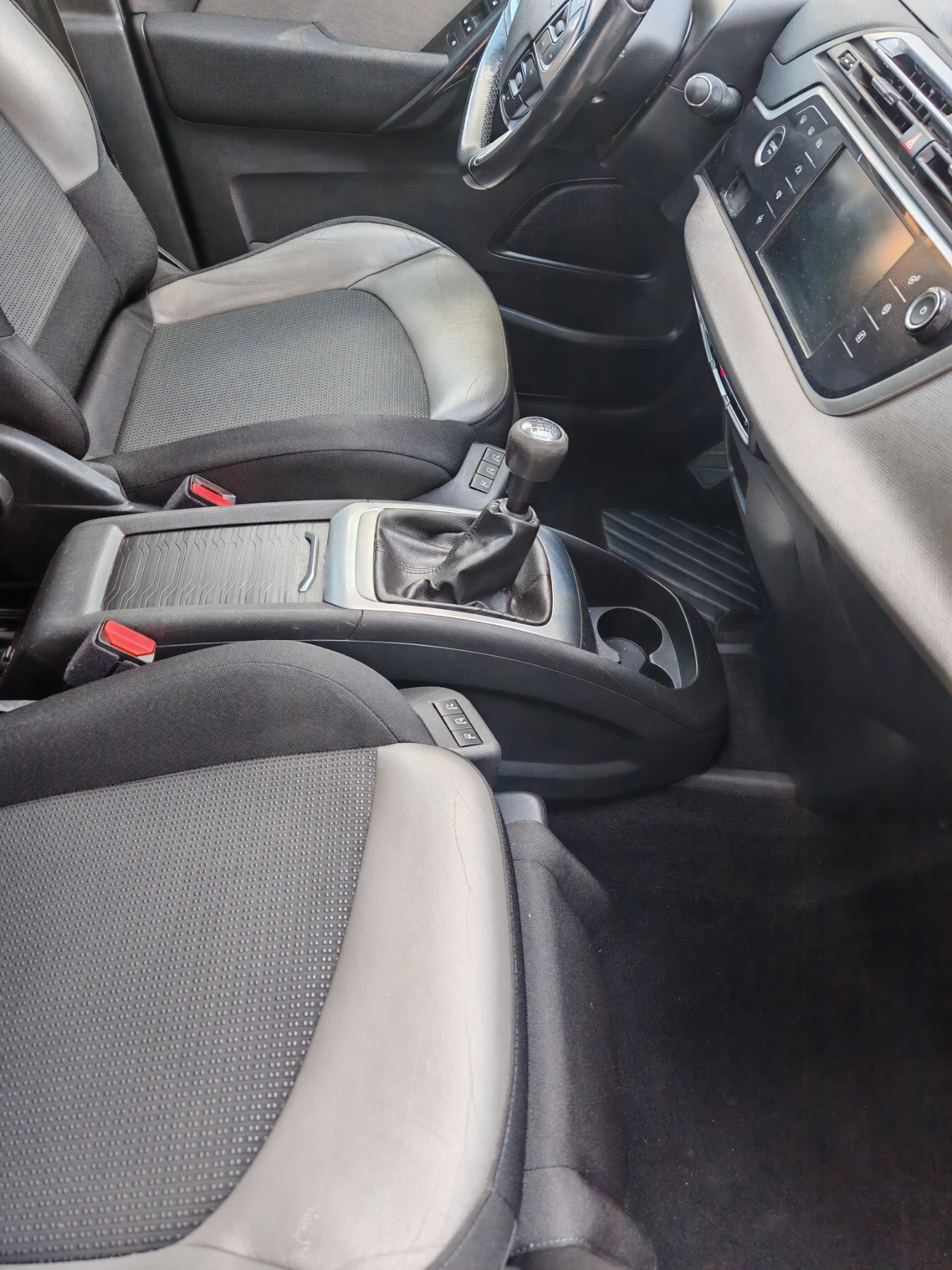 Citroen Grand C4 Picasso Ван, снимка 10 - Автомобили и джипове - 54175906