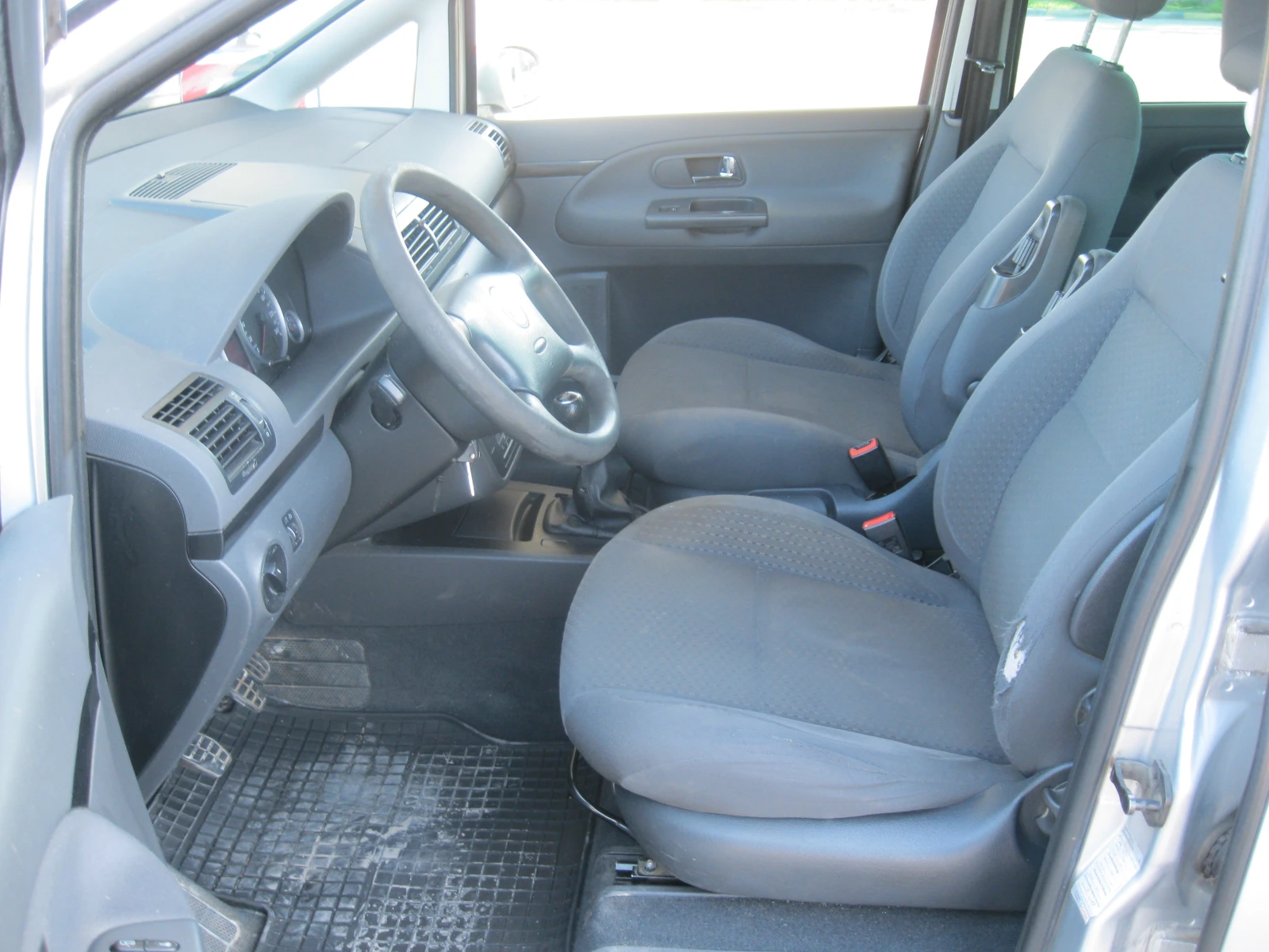 VW Sharan 1.9-116 ks, снимка 10 - Автомобили и джипове - 54246521