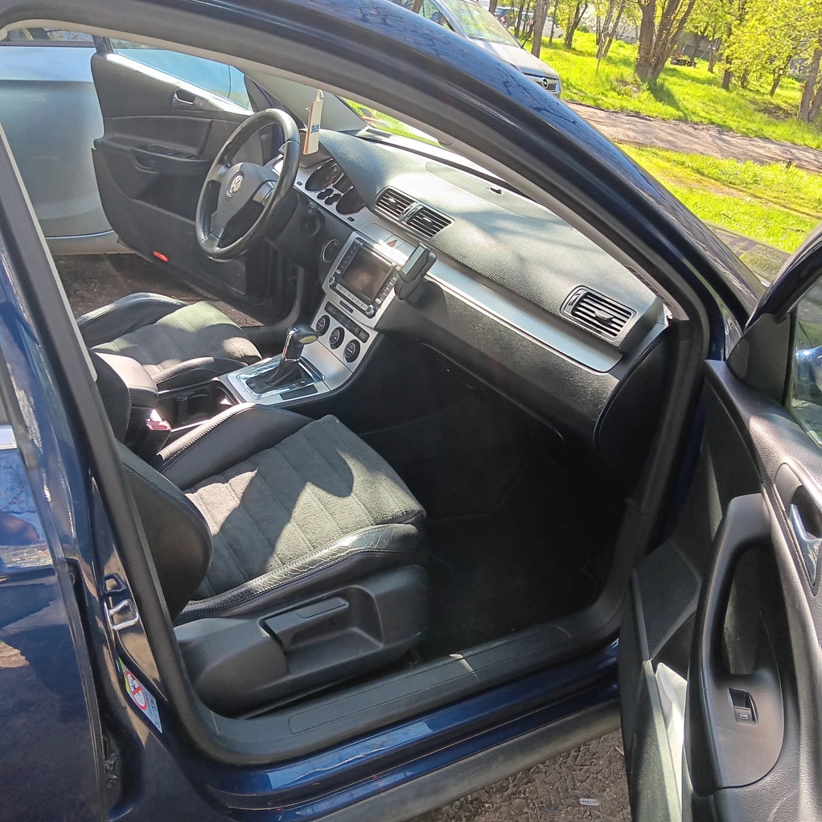 VW Passat 2.0 TDI, снимка 17 - Автомобили и джипове - 54247921