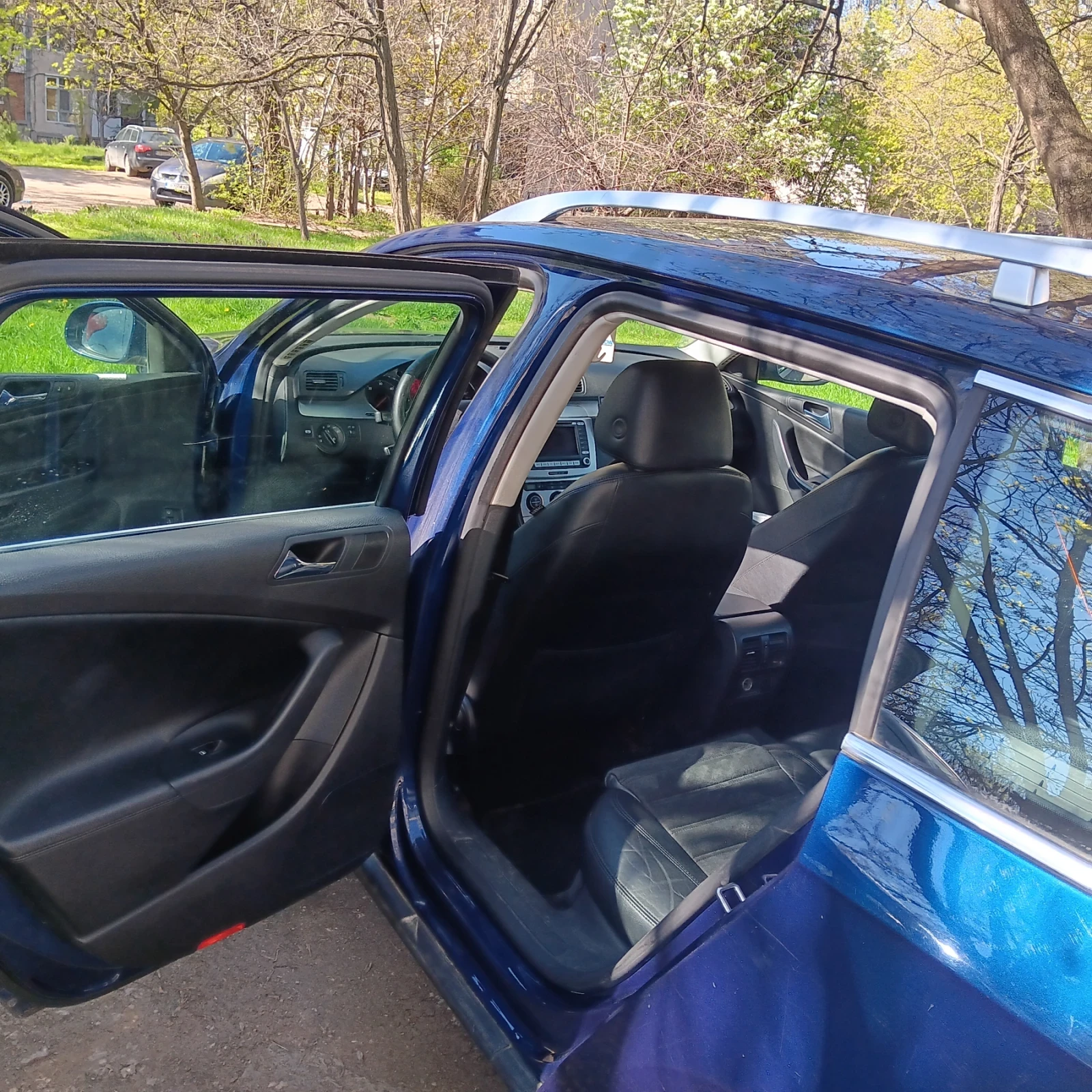 VW Passat 2.0 TDI, снимка 12 - Автомобили и джипове - 54247921