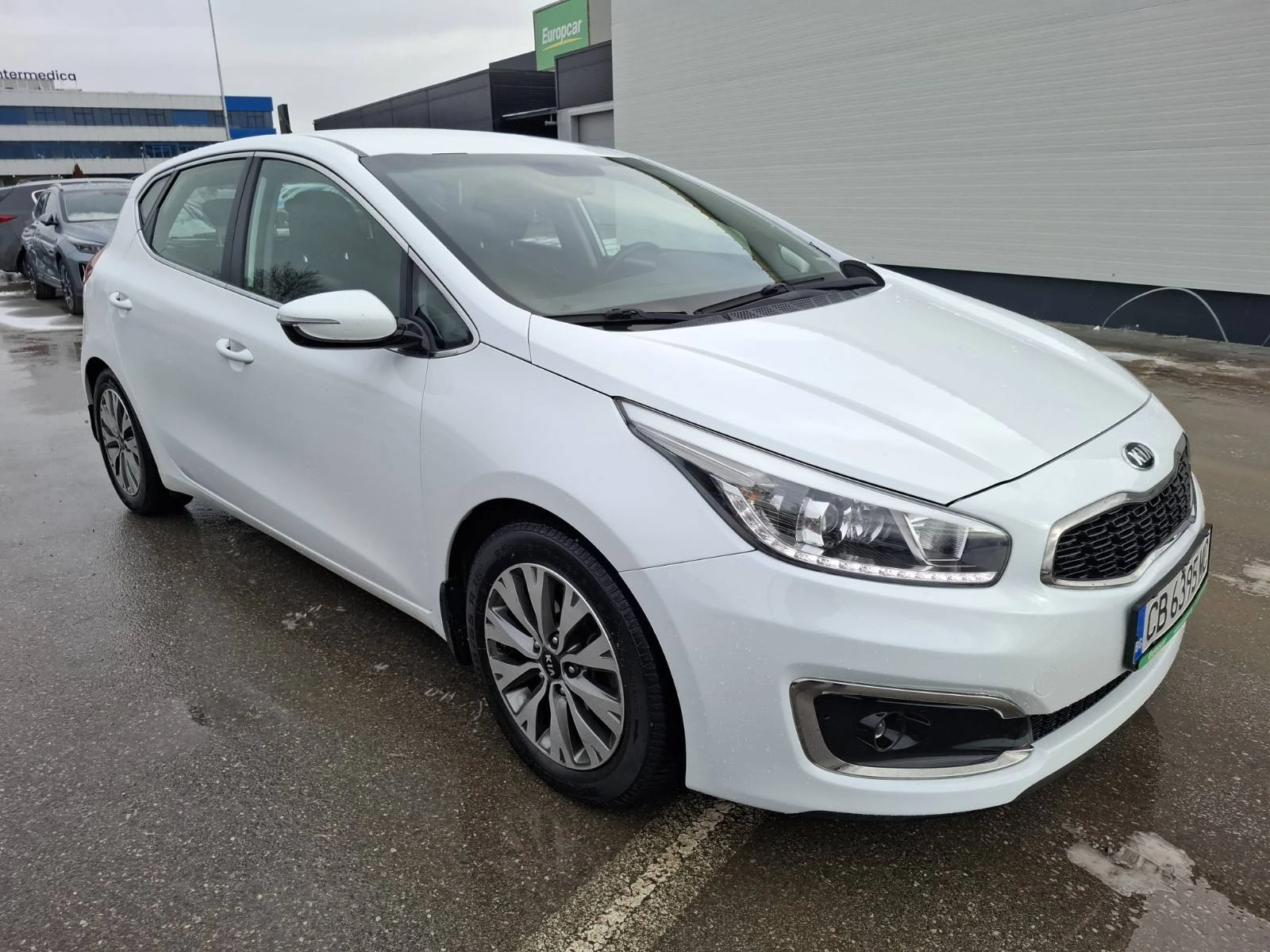 Kia Ceed 1.6 crdi , снимка 3 - Автомобили и джипове - 54258084