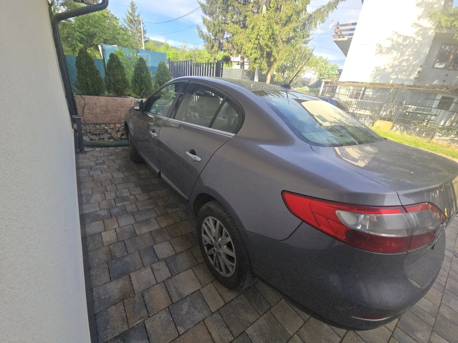 Renault Fluence 1.5 dci, снимка 6 - Автомобили и джипове - 54634965