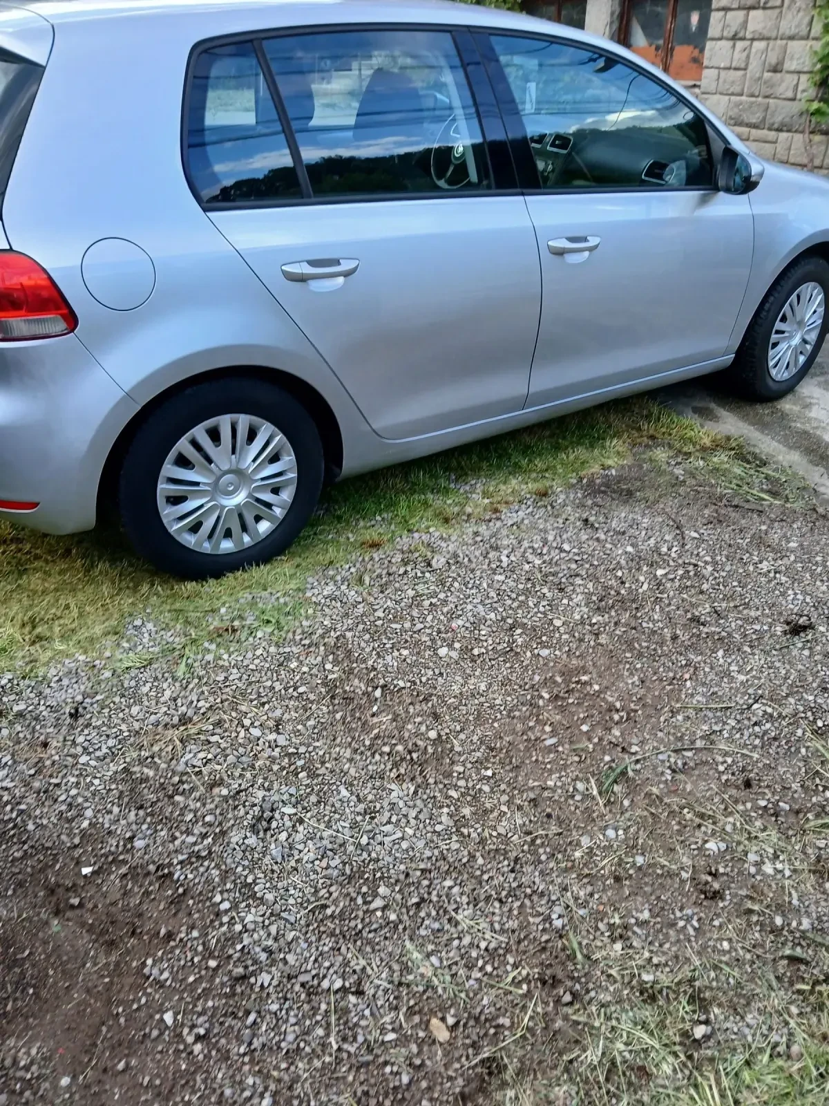 VW Golf 1.6 TDI, снимка 4 - Автомобили и джипове - 54754657