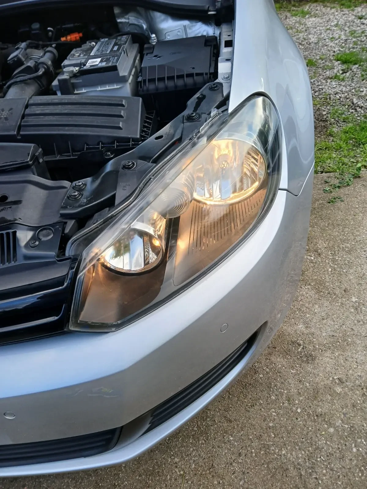 VW Golf 1.6 TDI, снимка 8 - Автомобили и джипове - 54754657