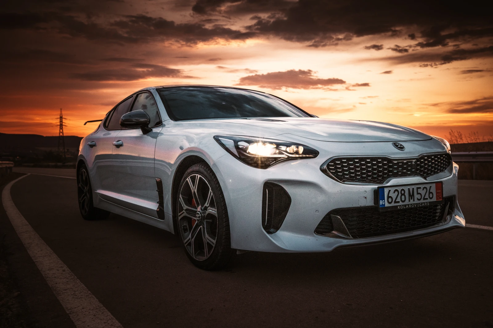 Kia Stinger, снимка 14 - Автомобили и джипове - 54774358