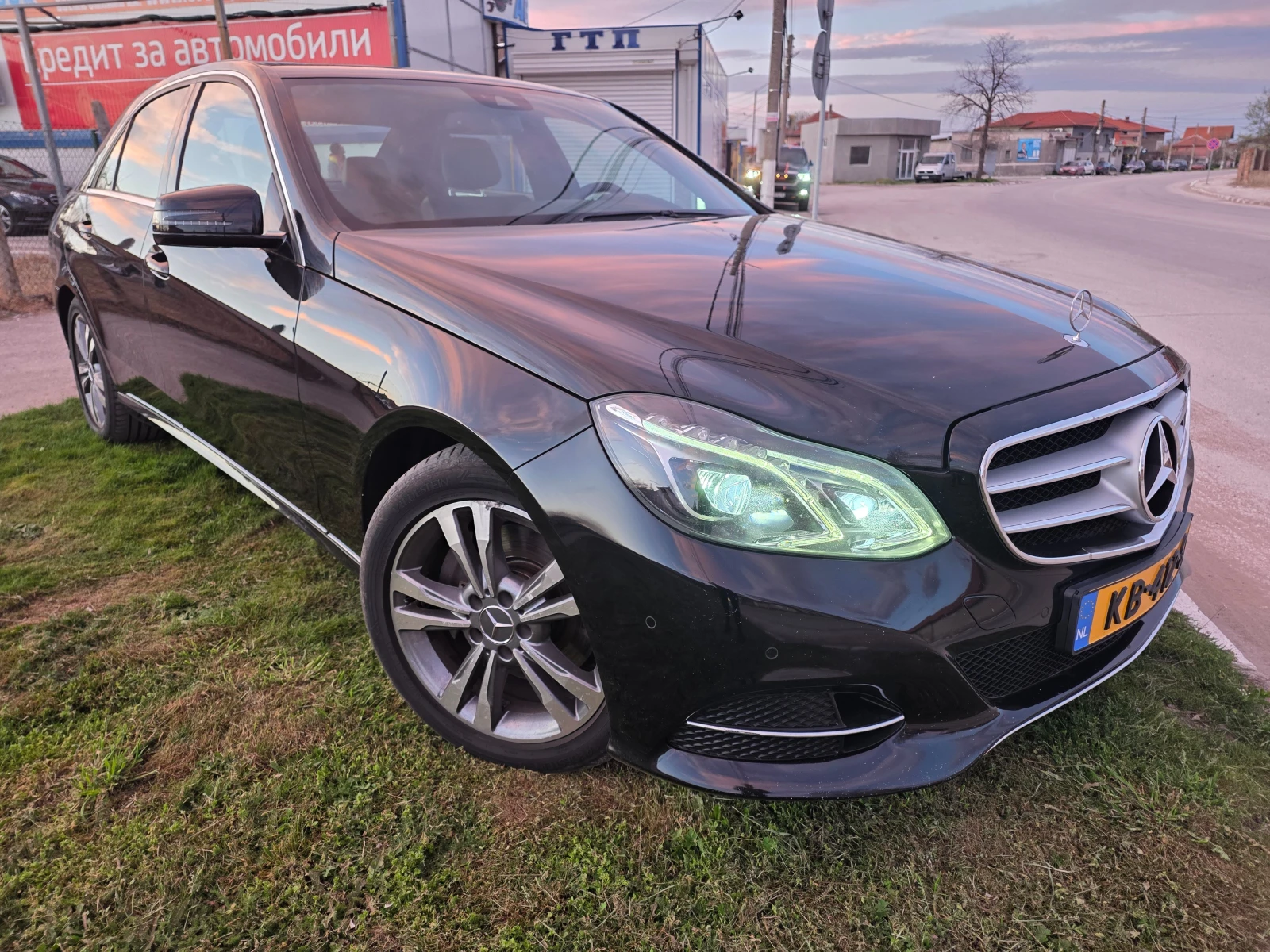 Mercedes-Benz E 300 2.2cdi BLUETEC Hybrid, снимка 3 - Автомобили и джипове - 54979965