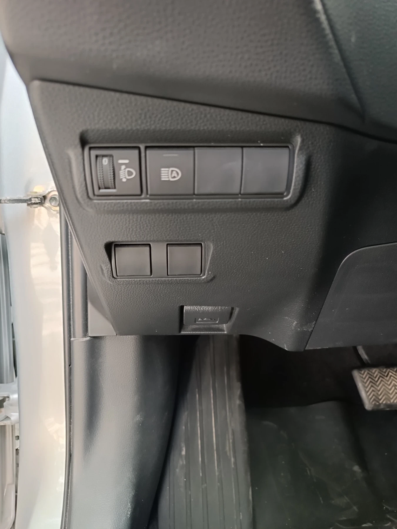 Toyota Corolla Cross Executive plus , снимка 11 - Автомобили и джипове - 55156039