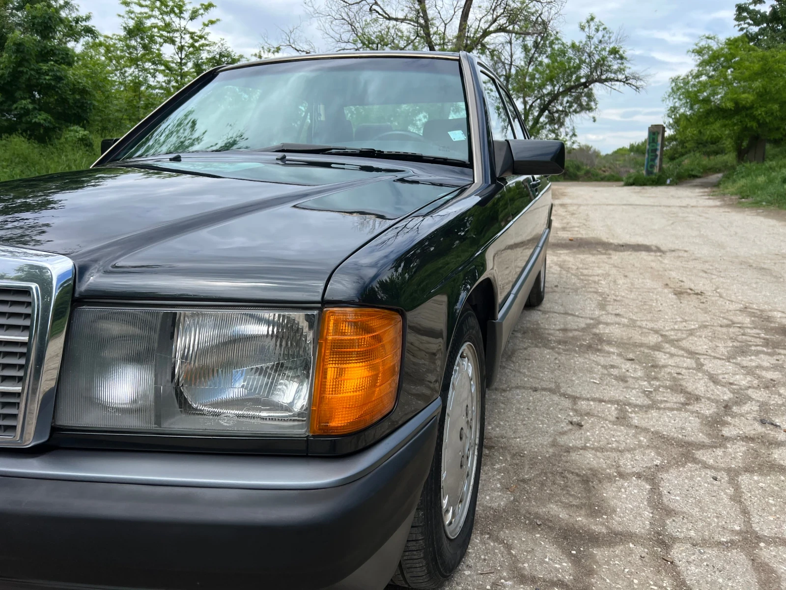 Mercedes-Benz 190 2.3, снимка 3 - Автомобили и джипове - 55285864