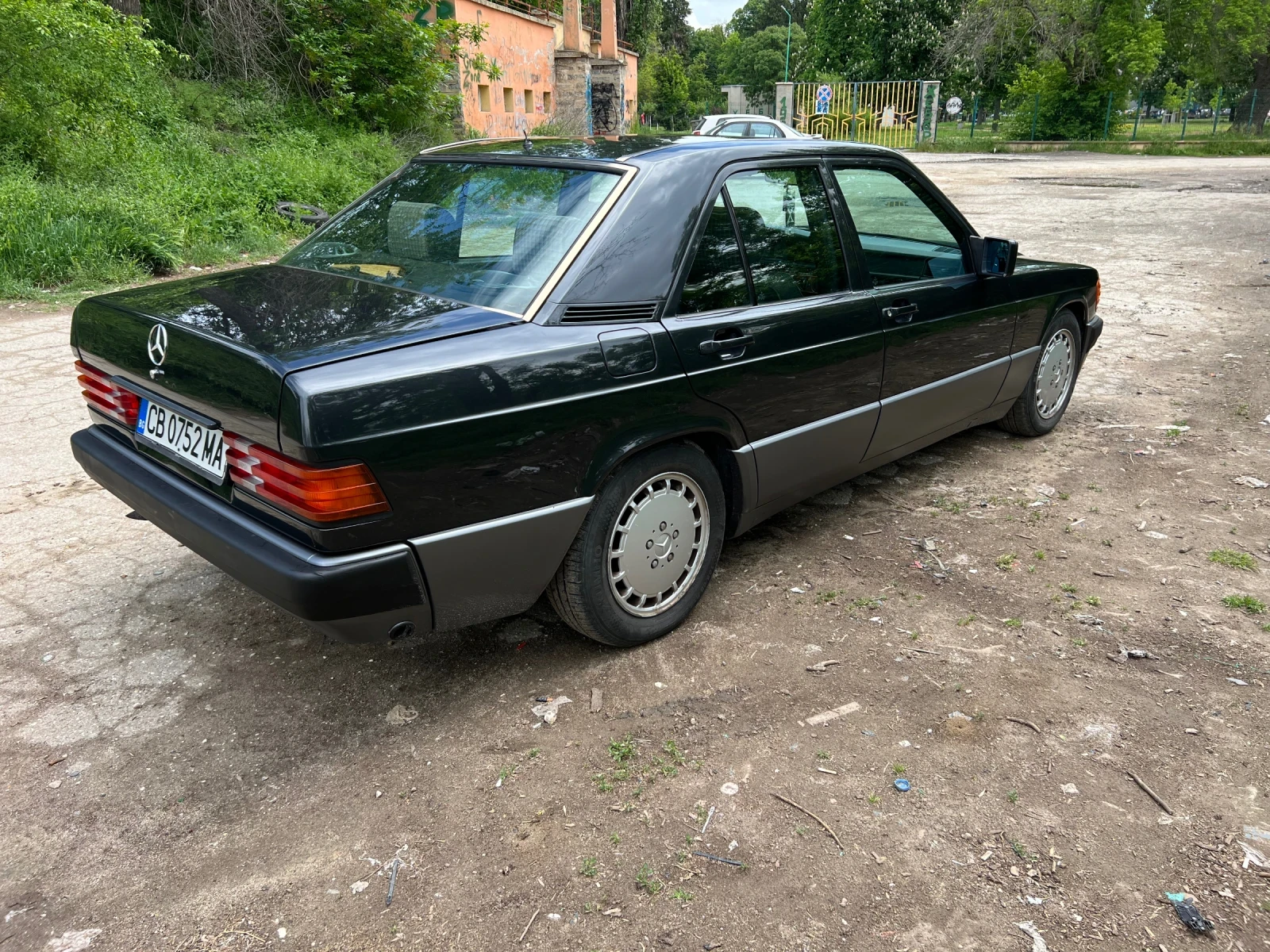 Mercedes-Benz 190 2.3, снимка 16 - Автомобили и джипове - 55285864