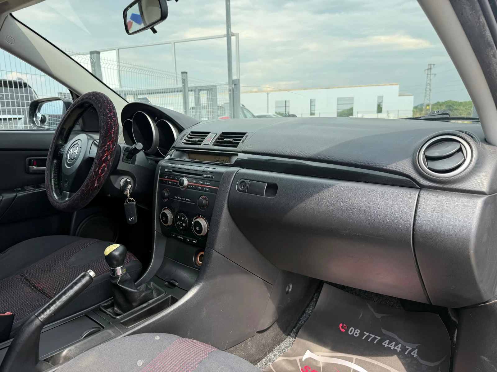 Mazda 3 1.4* ГАЗ* 2007г* РЕГИСТРИРАН* Външни Забележки* , снимка 14 - Автомобили и джипове - 55603247