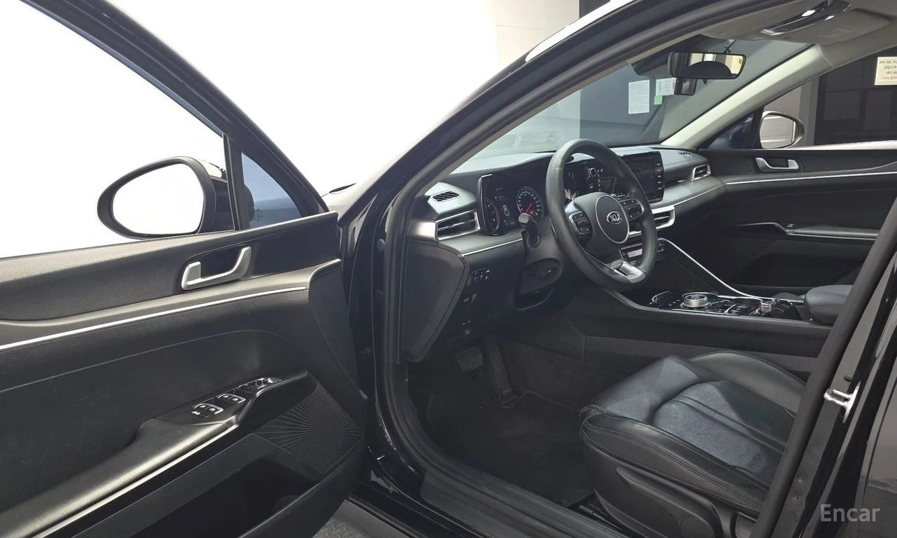 Kia K5 2.0 Trendy* ПОДГРЕВ* КАМЕРА* KEYLESS* LANE ASSIST*, снимка 6 - Автомобили и джипове - 55625117