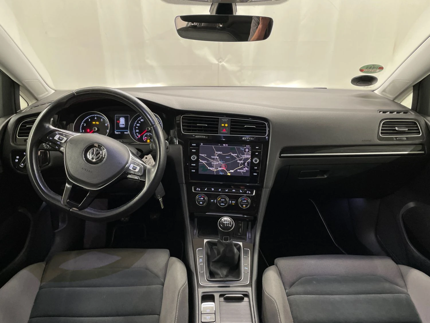 VW Golf Highline 1.4 бензин, снимка 11 - Автомобили и джипове - 55651076